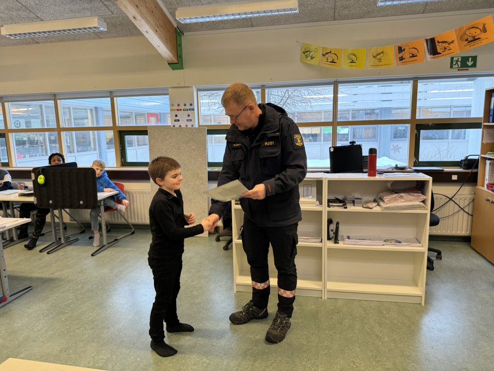 Viðurkenning í Eldvarnargetraun í 3. bekk