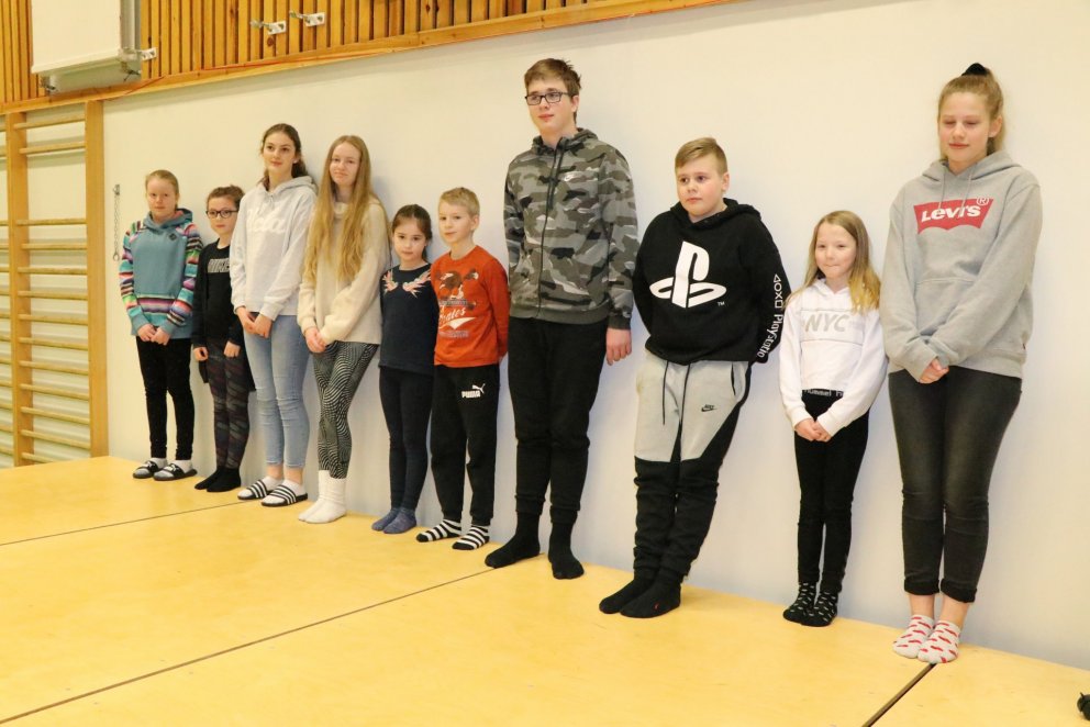 Úrslit í 100 miða leik