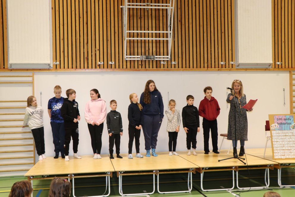 Úrslit í 100 miða leiknum