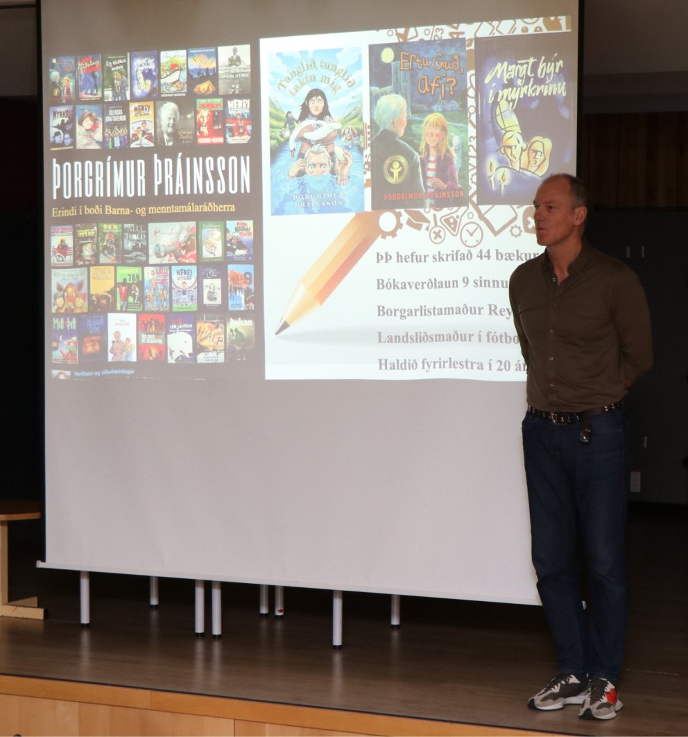 Eflum læsi og verum ástfangin af lífinu :)