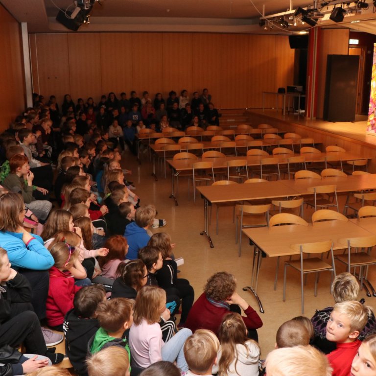 Upplestur Ævars vísindamanns