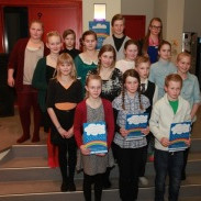 Hópurinn sem keppti til úrslita