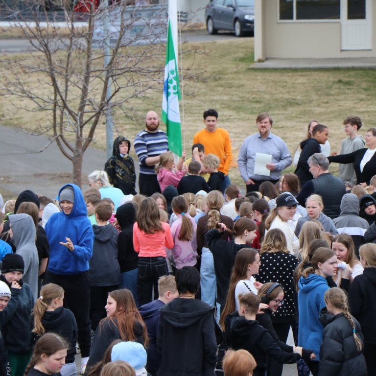 Síðuskóli fékk Grænfánann afhentan í níunda skipti