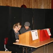 Stigaverðir undirbúa sitt hlutverk